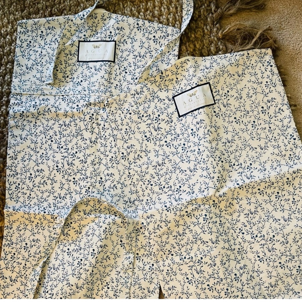 Brand New! Agua Bendita Garment Bag Set Never Used